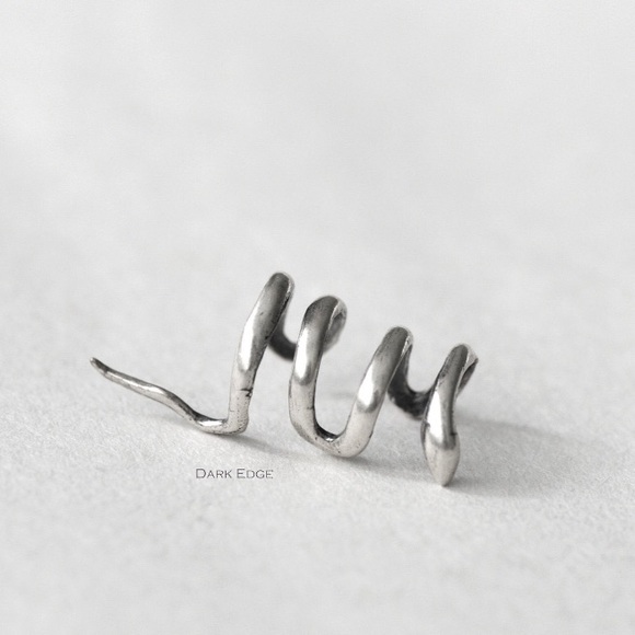 “Snakin’ Around” Unique Snake Wrap Cuff Earring - Picture 7 of 14